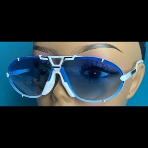 “Jayden” (Blue/White)